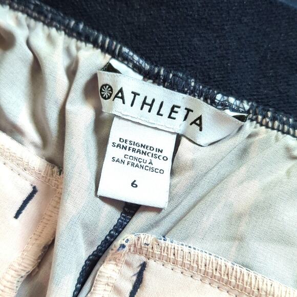 Athleta Vienna Voyage Navy Patterned Lightweight Straight Vacation Cargo Pants - Picture 3 of 5